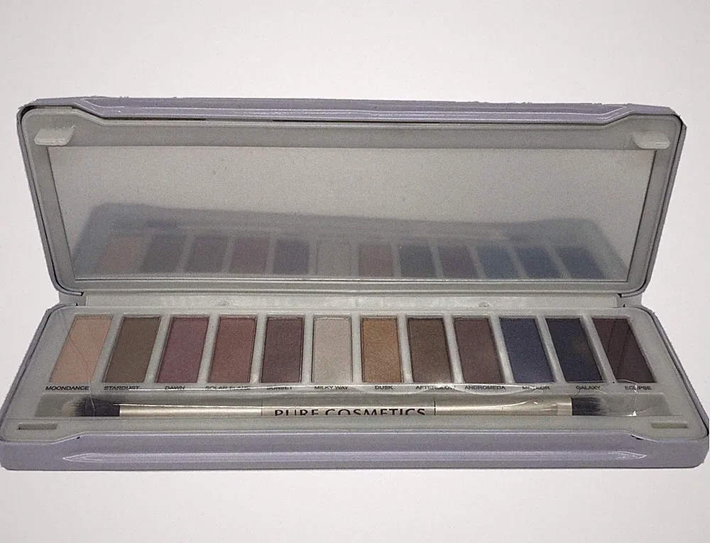 Eyeshadow Collection Palette 12 x 0.04 oz Neutral Shimmer Bronze Matte Gift Set